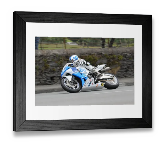 Framed Print : Jenny Tinmouth (Honda) 2010 Supersport TT Framed Print : Jenny Tinmouth (Honda) 2010 Supersport TT