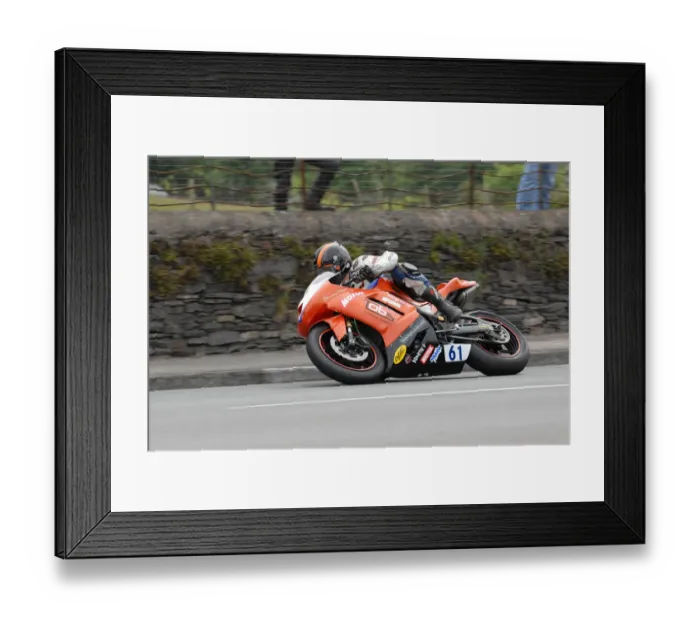 Framed Print : David Hewson (Kawasaki) 2010 Supersport TT Framed Print : David Hewson (Kawasaki) 2010 Supersport TT