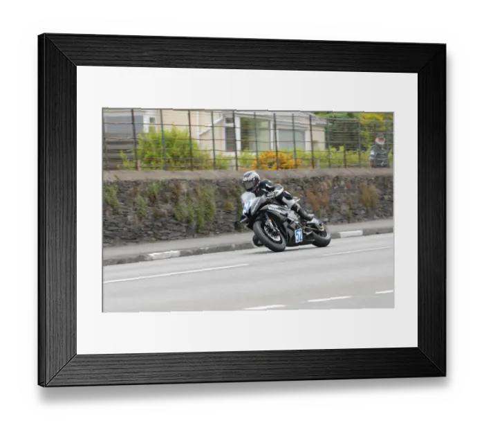 Framed Print : Dave Madsen-Mygdal (Yamaha) 2010 Supersport TT Framed Print : Dave Madsen-Mygdal (Yamaha) 2010 Supersport TT
