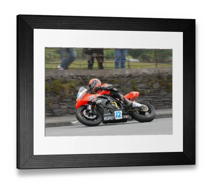 Framed Print : Ryan Farquhar (Kawasaki) 2010 Supersport TT Framed Print : Ryan Farquhar (Kawasaki) 2010 Supersport TT