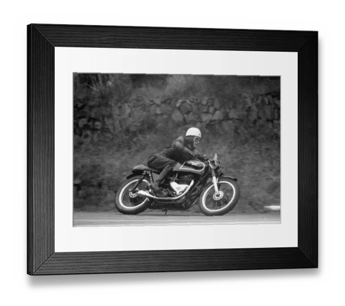 Framed Print : Bob Ritchie (Matchless) 1957 Senior Manx Grand Prix Framed Print : Bob Ritchie (Matchless) 1957 Senior Manx Grand Prix