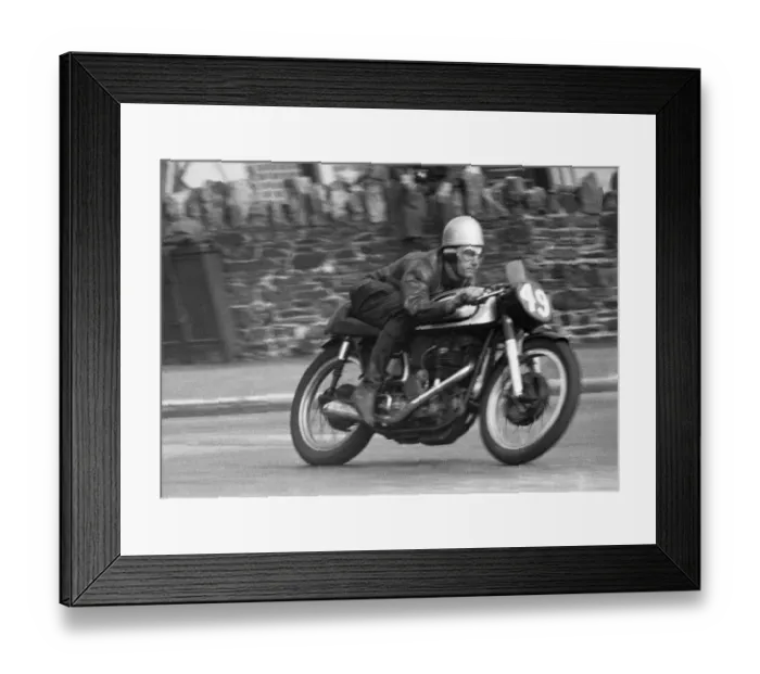 Framed Print : Tom Thorp (Norton) 1957 Junior Manx Grand Prix Framed Print : Tom Thorp (Norton) 1957 Junior Manx Grand Prix