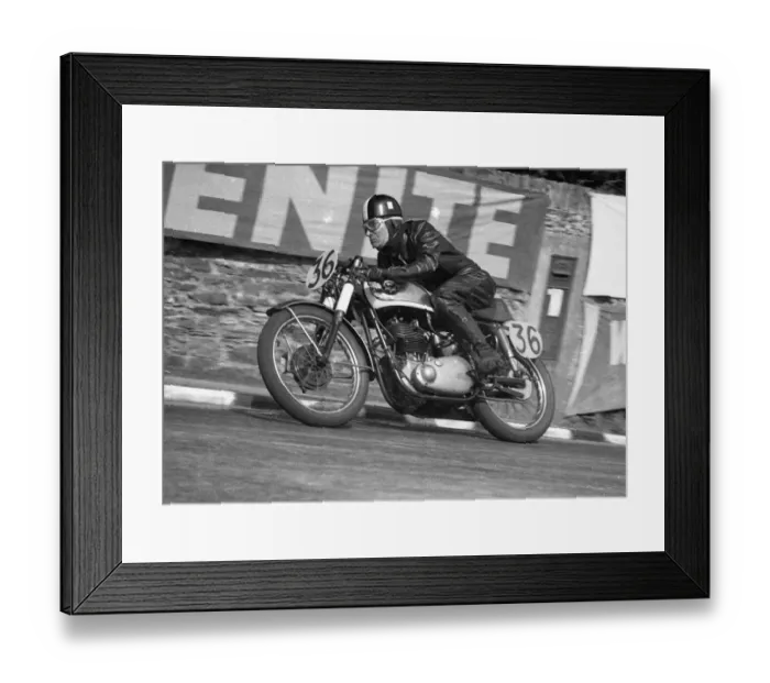 Framed Print : Victor Naintre (BSA) 1957 Senior Manx Grand Prix Framed Print : Victor Naintre (BSA) 1957 Senior Manx Grand Prix