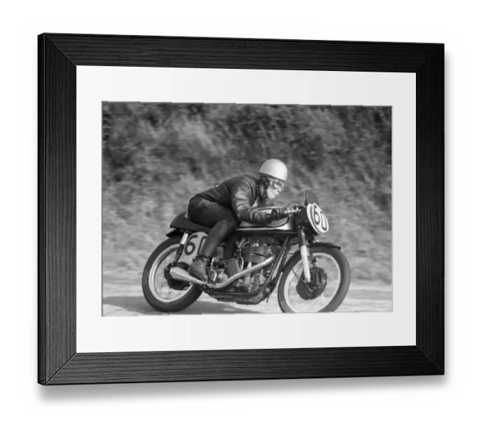 Framed Print : Brian Carr (Norton) 1959 Junior Manx Grand Prix Framed Print : Brian Carr (Norton) 1959 Junior Manx Grand Prix
