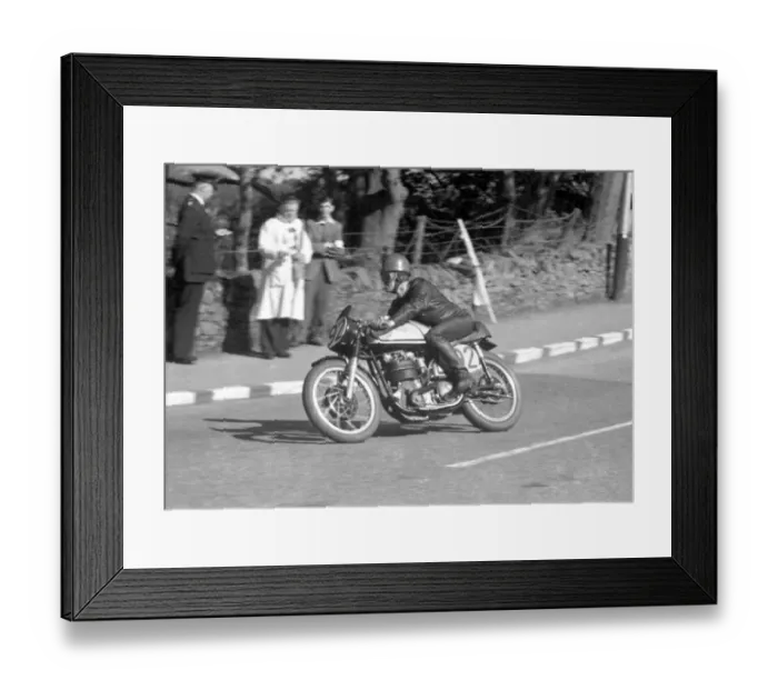 Framed Print : Alan Craven (Norton) 1958 Junior Manx Grand Prix Framed Print : Alan Craven (Norton) 1958 Junior Manx Grand Prix