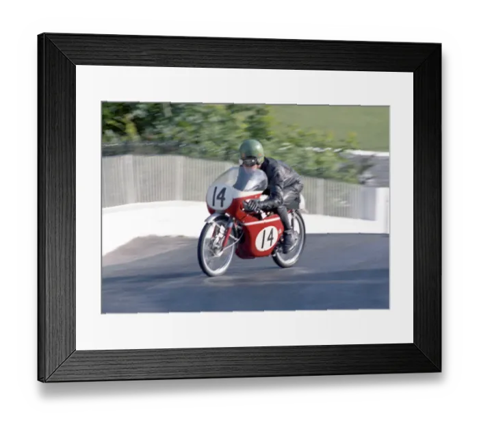Framed Print : Les Griffiths (Honda) 1968 50cc TT Framed Print : Les Griffiths (Honda) 1968 50cc TT