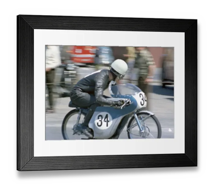Framed Print : Allan Robinson MBE (Suzuki) 1968 50cc TT Framed Print : Allan Robinson MBE (Suzuki) 1968 50cc TT