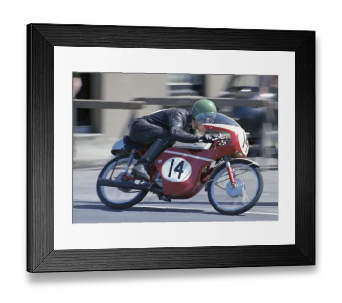 Framed Print : Les Griffiths (Honda) 1968 50cc TT Framed Print : Les Griffiths (Honda) 1968 50cc TT