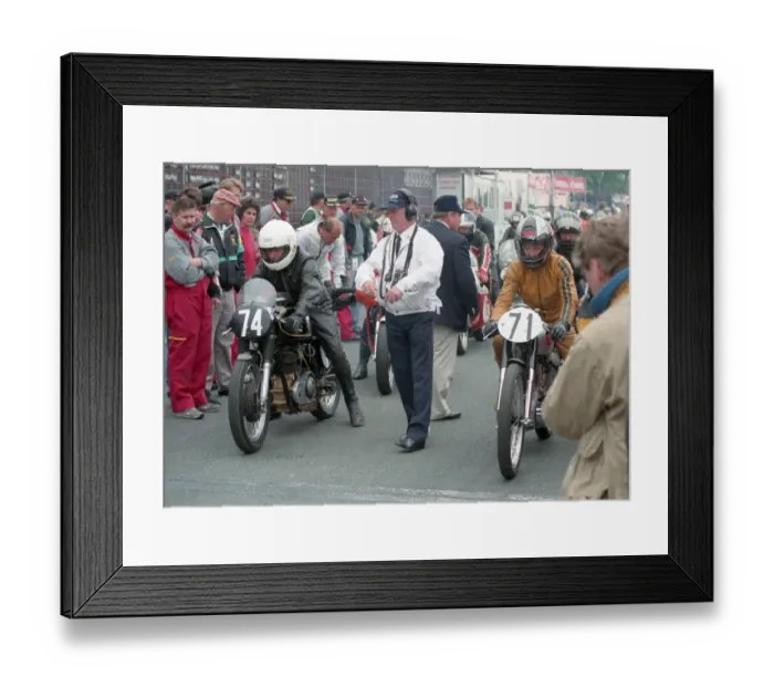Framed Print : Peter Marriott (AJS) & Neil Kelly (BSA) 1995 Classic Parade Framed Print : Peter Marriott (AJS) & Neil Kelly (BSA) 1995 Classic Parade
