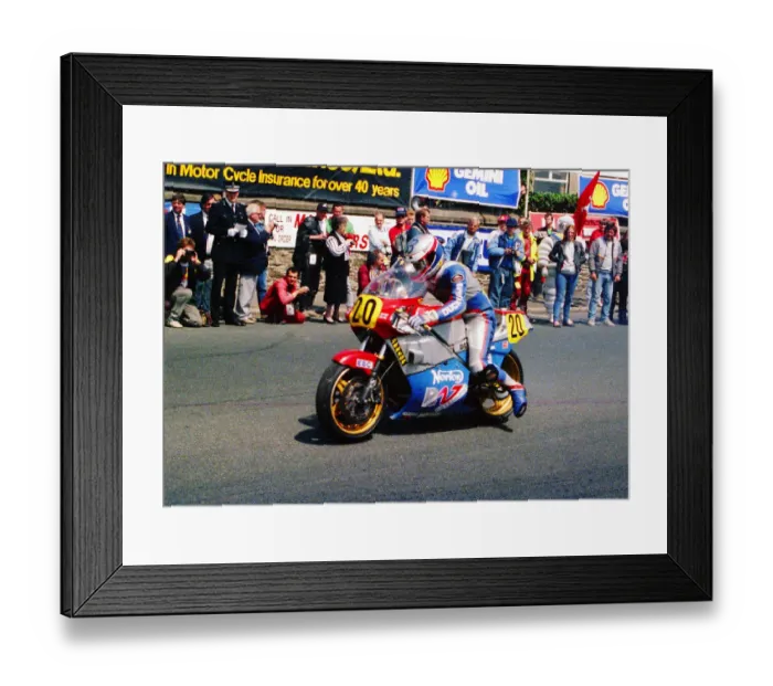 Framed Print : Simon Buckmaster (Norton) 1988 Senior TT Framed Print : Simon Buckmaster (Norton) 1988 Senior TT