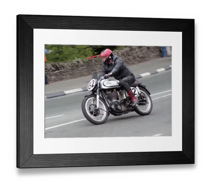 Framed Print : Stuart Bennett (Norton) 1995 Classic Parade Framed Print : Stuart Bennett (Norton) 1995 Classic Parade
