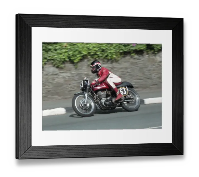 Framed Print : Colin Bell (Matchless) 1996 Classic Parade Framed Print : Colin Bell (Matchless) 1996 Classic Parade
