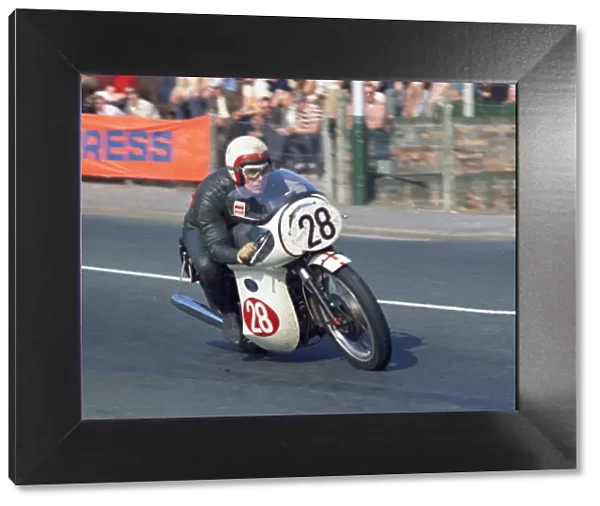 Martyn Ashwood (Triumph) 1970 Production TT