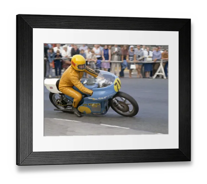 Framed Print : Neil Kelly (Racewaye) 1975 Senior Manx Grand Prix Framed Print : Neil Kelly (Racewaye) 1975 Senior Manx Grand Prix