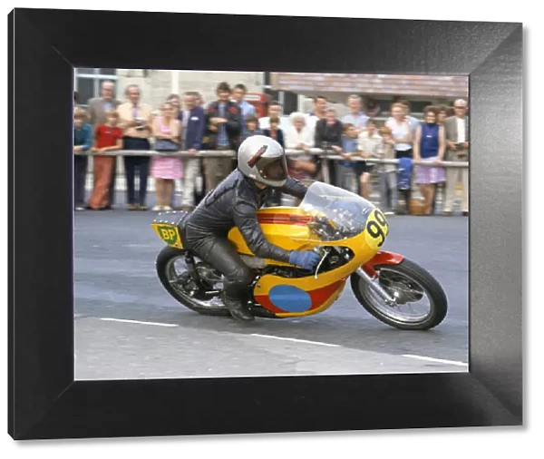 Mal Kirwan (Yamaha) 1975 Senior Manx Grand Prix