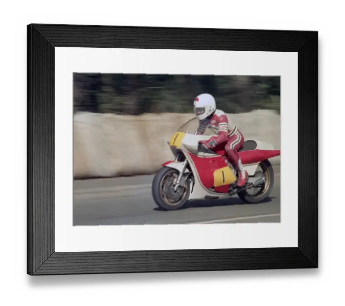 Framed Print : John Davis (Suzuki) 1987 Senior Manx Grand Prix Framed Print : John Davis (Suzuki) 1987 Senior Manx Grand Prix