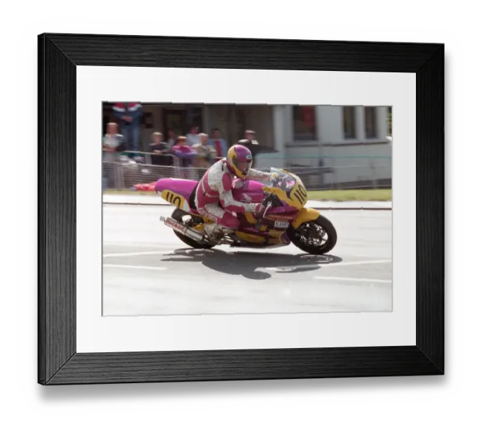 Framed Print : Simon Vanderplank (Honda) 1996 Senior Manx Grand Prix Framed Print : Simon Vanderplank (Honda) 1996 Senior Manx Grand Prix