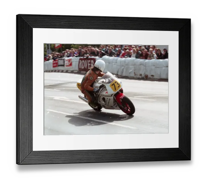 Framed Print : Alan Bezzant (Kawasaki) 1996 Senior Manx Grand Prix Framed Print : Alan Bezzant (Kawasaki) 1996 Senior Manx Grand Prix