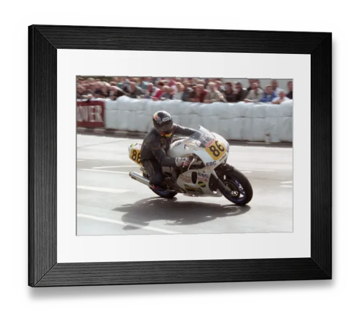 Framed Print : Gary Rowe (Suzuki) 1996 Senior Manx Grand Prix Framed Print : Gary Rowe (Suzuki) 1996 Senior Manx Grand Prix