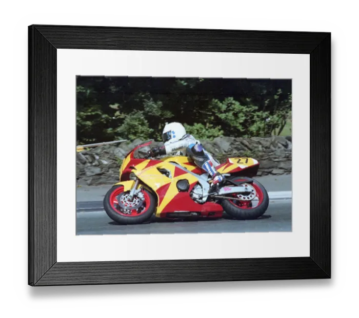 Framed Print : Carl Rennie (Yamaha) 1996 Senior Manx Grand Prix Framed Print : Carl Rennie (Yamaha) 1996 Senior Manx Grand Prix