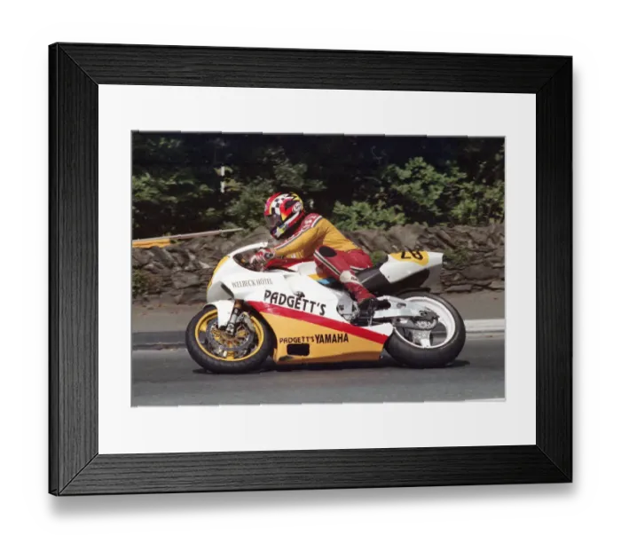 Framed Print : John Davies (Padgett Honda) 1996 Senior Manx Grand Prix