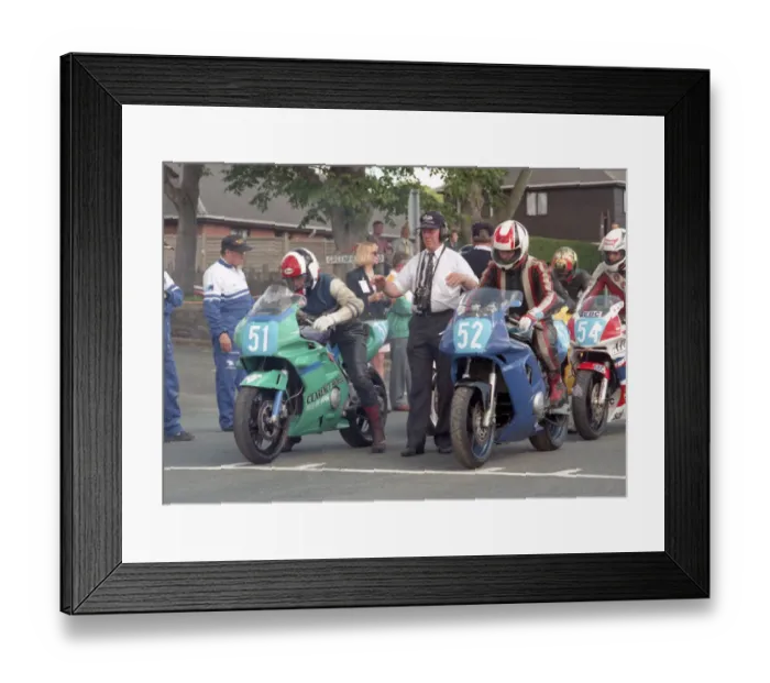 Framed Print : Martin Smith (Honda) & Stan Thomas (Yamaha) 1996 Junior Manx Grand Prix