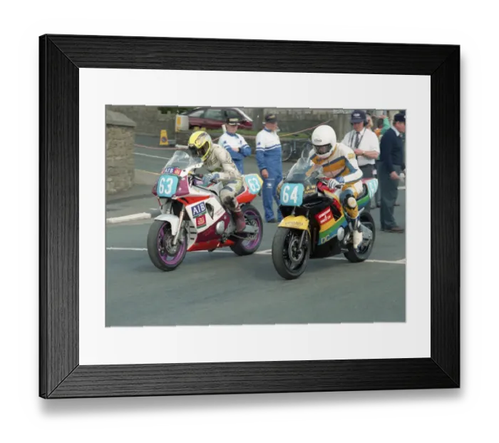 Framed Print : David Murthagh (Yamaha) & Mark Wateridge (Honda) 1996 Junior Manx Grand Prix Framed Print : David Murthagh (Yamaha) & Mark Wateridge (Honda) 1996 Junior Manx Grand Prix