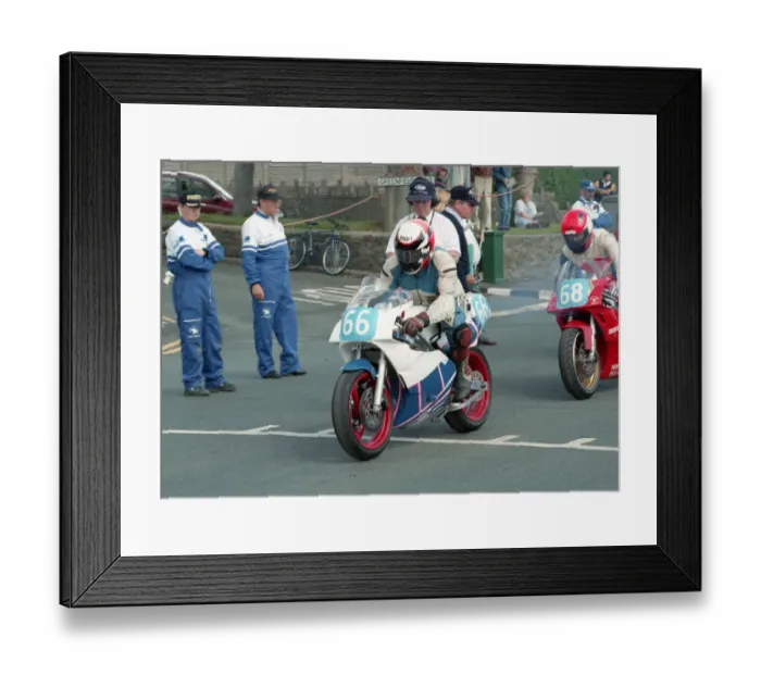 Framed Print : Garry Worton (Yamaha) 1996 Junior Manx Grand Prix Framed Print : Garry Worton (Yamaha) 1996 Junior Manx Grand Prix