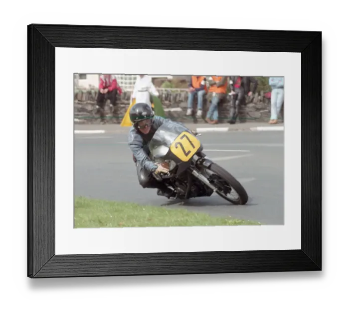 Framed Print : Walter Dawson (Norton) 1996 Senior Classic Manx Grand Prix Framed Print : Walter Dawson (Norton) 1996 Senior Classic Manx Grand Prix