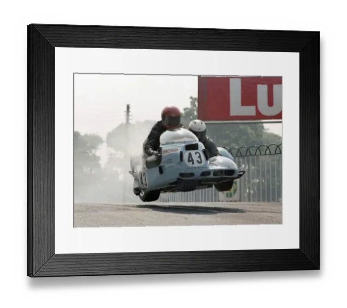 Framed Print : Stephen Galligan & William O Leary (Kawasaki) 1978 Sidecar TT Framed Print : Stephen Galligan & William O Leary (Kawasaki) 1978 Sidecar TT
