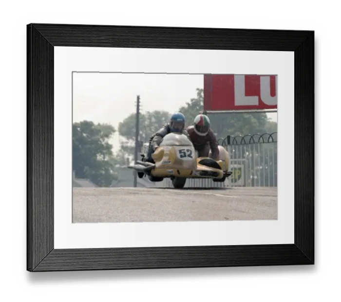 Framed Print : Robert Mullen & Martin Murphy (Barton Suzuki) 1978 Sidecar TT Framed Print : Robert Mullen & Martin Murphy (Barton Suzuki) 1978 Sidecar TT