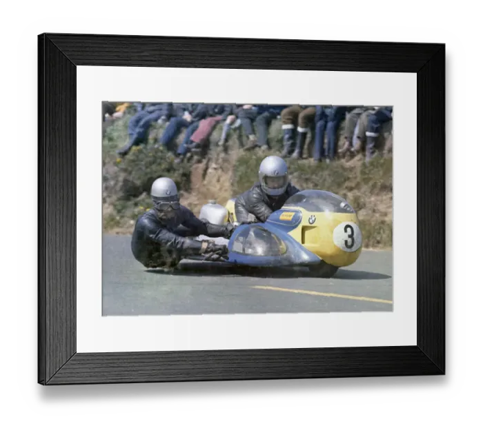 Framed Print : Klaus Enders & Ralf Engelhardt (BMW) 1972 500 Sidecar TT Framed Print : Klaus Enders & Ralf Engelhardt (BMW) 1972 500 Sidecar TT