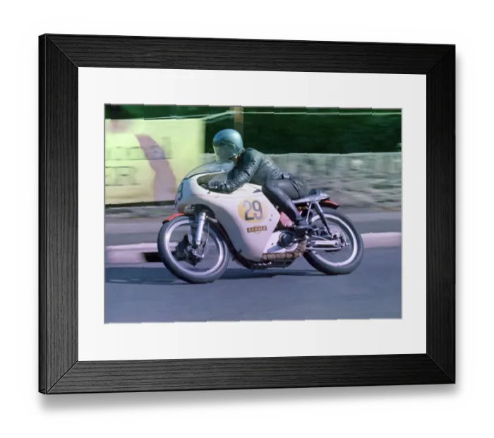 Framed Print : Keith Cowie (Norton) 1972 Senior Manx Grand Prix Framed Print : Keith Cowie (Norton) 1972 Senior Manx Grand Prix