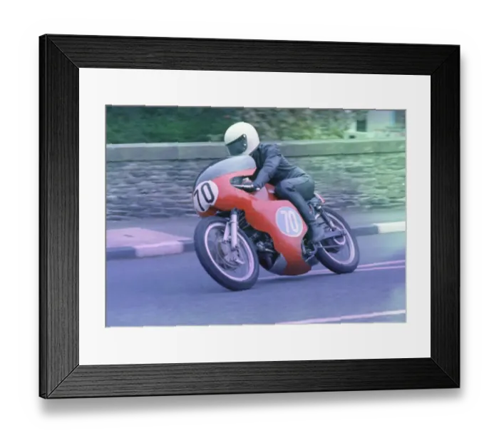 Framed Print : Tony Foale (Aermacchi) 1972 Junior Manx Grand Prix Framed Print : Tony Foale (Aermacchi) 1972 Junior Manx Grand Prix