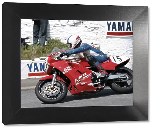 Steve Linsdell (Yamaha) 1992 Formua One TT