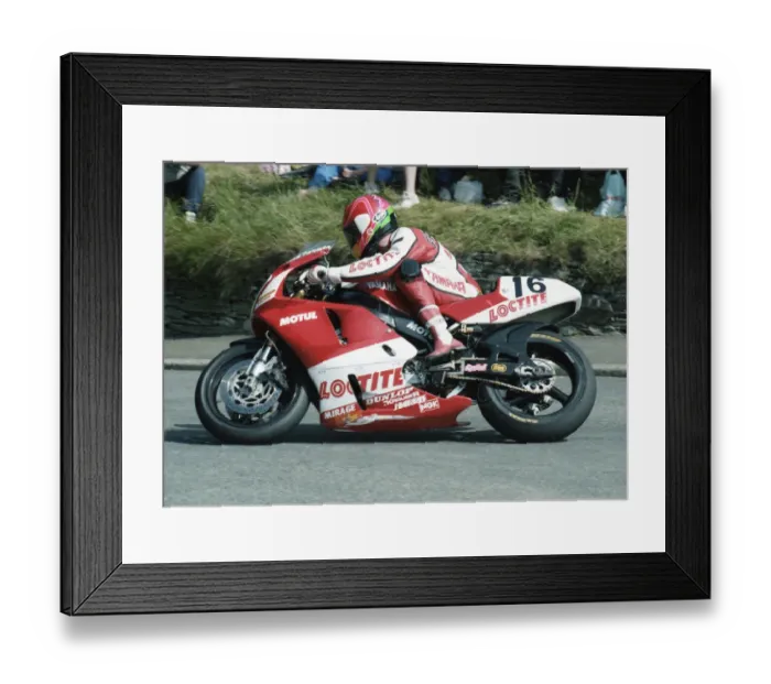 Framed Print : Mark Farmer (Yamaha) 1992 Senior TT Framed Print : Mark Farmer (Yamaha) 1992 Senior TT