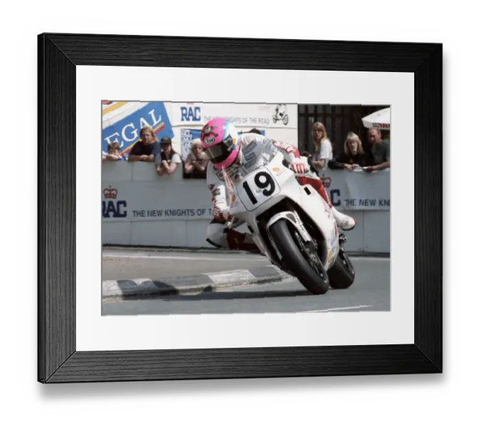 Framed Print : Steve Hislop (NRS Norton) 1992 Formua One TT