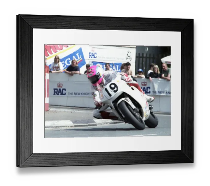 Framed Print : Steve Hislop (NRS Norton) 1992 Formua One TT