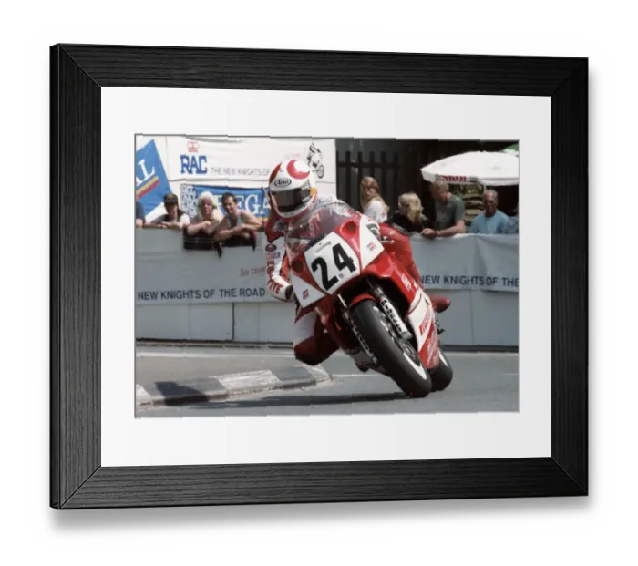 Framed Print : Brian Reid (Loctite Yamaha) 1992 Formua One TT Framed Print : Brian Reid (Loctite Yamaha) 1992 Formua One TT