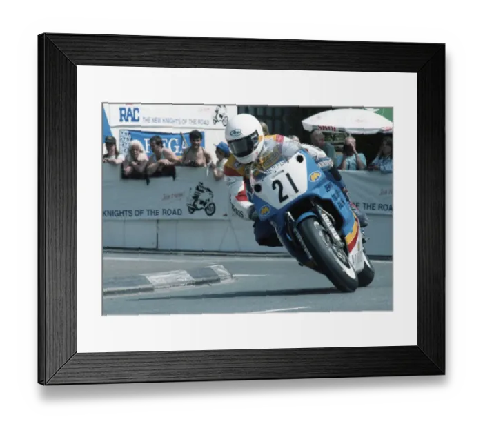 Framed Print : Steve Williams (Yamaha) 1992 Formua One TT Framed Print : Steve Williams (Yamaha) 1992 Formua One TT