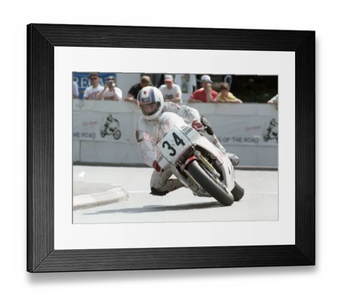 Framed Print : Jason Griffiths (Honda) 1992 Senior TT Framed Print : Jason Griffiths (Honda) 1992 Senior TT
