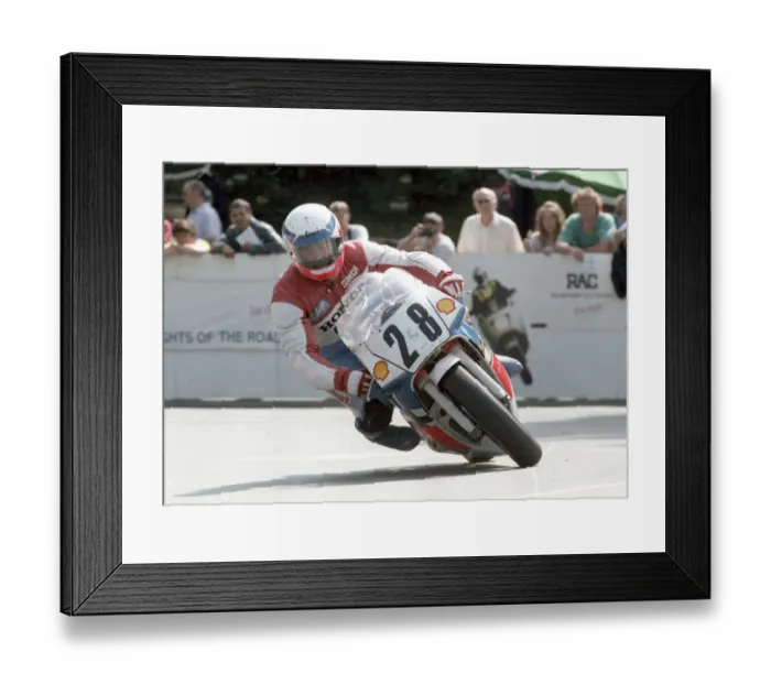 Framed Print : Simon Beck (Honda) 1992 Senior TT Framed Print : Simon Beck (Honda) 1992 Senior TT