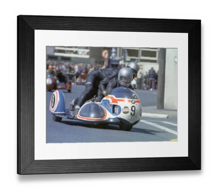 Framed Print : Klaus Enders & Ralf Engelhardt (BMW) 1973 500 Sidecar TT Framed Print : Klaus Enders & Ralf Engelhardt (BMW) 1973 500 Sidecar TT