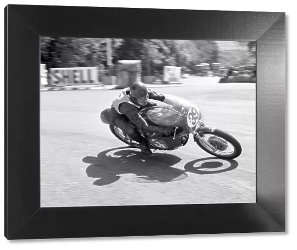 Chris Vincent (Aermacchi) 1964 Lightweight TT