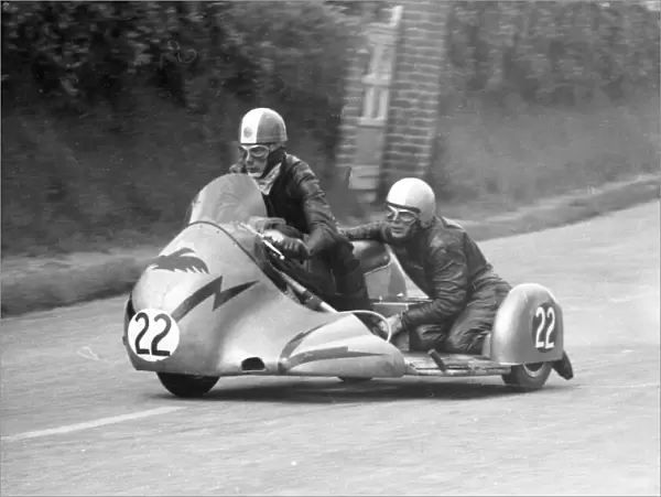 Fred Brindley & Jack Waugh (BSA) 1960 Sidecar TT