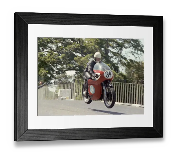 Framed Print : Alan Dugdale (Norton) 1965 Junior TT Framed Print : Alan Dugdale (Norton) 1965 Junior TT
