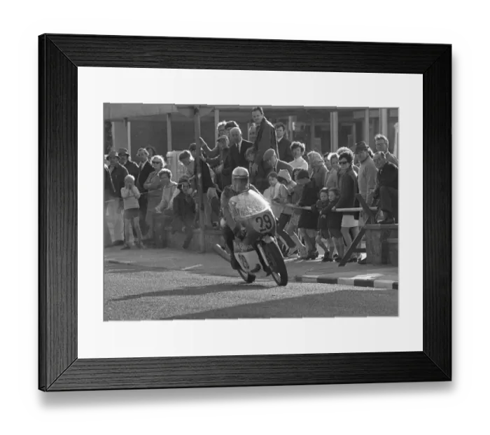 Framed Print : Pete Gibson (Seeley) 1971 Senior TT Framed Print : Pete Gibson (Seeley) 1971 Senior TT