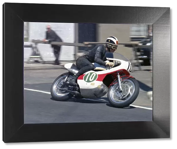 Phil Read (Yamaha) 1968 Lightweight TT