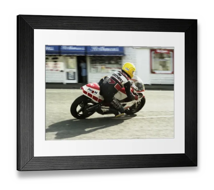 Framed Print : Mark Linton (Yamaha) 1986 Lightweight Manx Grand Prix Framed Print : Mark Linton (Yamaha) 1986 Lightweight Manx Grand Prix