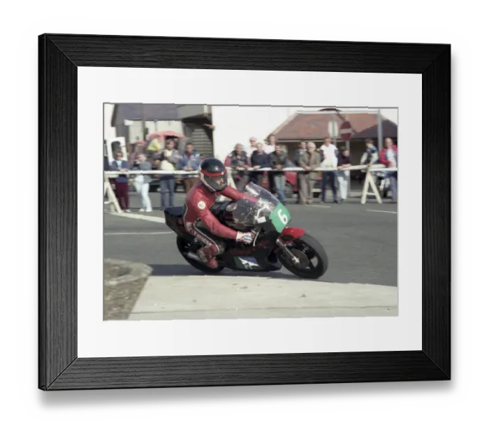 Framed Print : Andy Basset (Harris Yamaha) 1986 Lightweight Manx Grand Prix Framed Print : Andy Basset (Harris Yamaha) 1986 Lightweight Manx Grand Prix